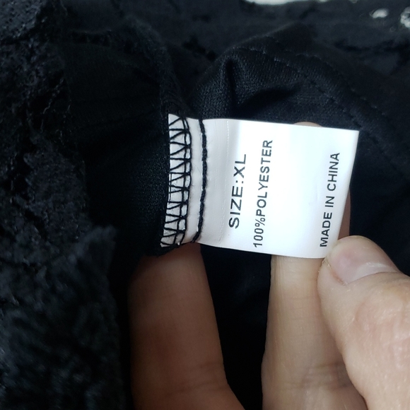 HP 🥳🥳🥳Lace Black Long Sleeve Top XL - Picture 11 of 11